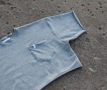 Charger l&#39;image dans la galerie, CLOÉ - t-shirt crop top à poche