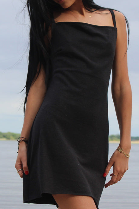 AMANDA - petite robe noire confortable
